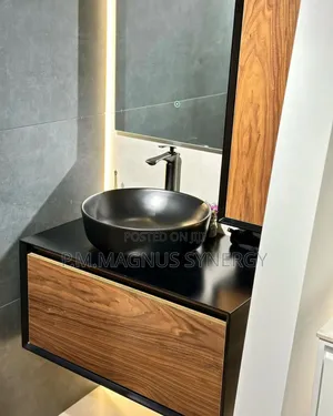 England Standard Black and Wood Colour Basin.