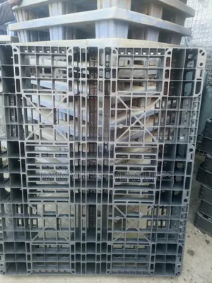 Foreign Palletz