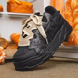 Big Chunky Lace Star Sneakers