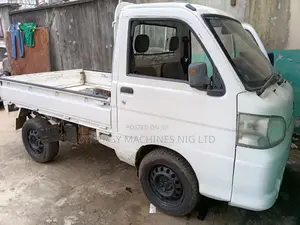 Daihatsu Hijet 2022 White