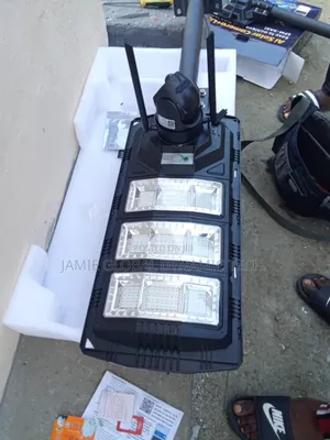 Smart AI 2in1 Solar Streetlight + CCTV Camera