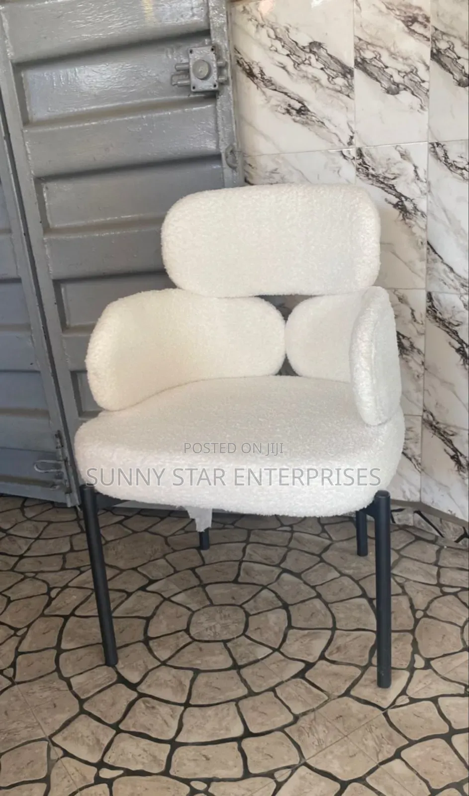 High Quality Executive Imported Chair for Restaurants, Bars
