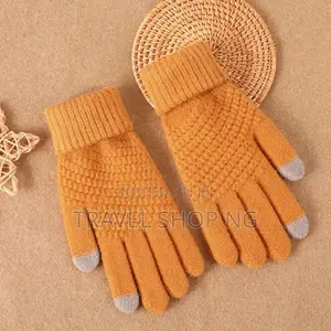 Knitted Wool Gloves