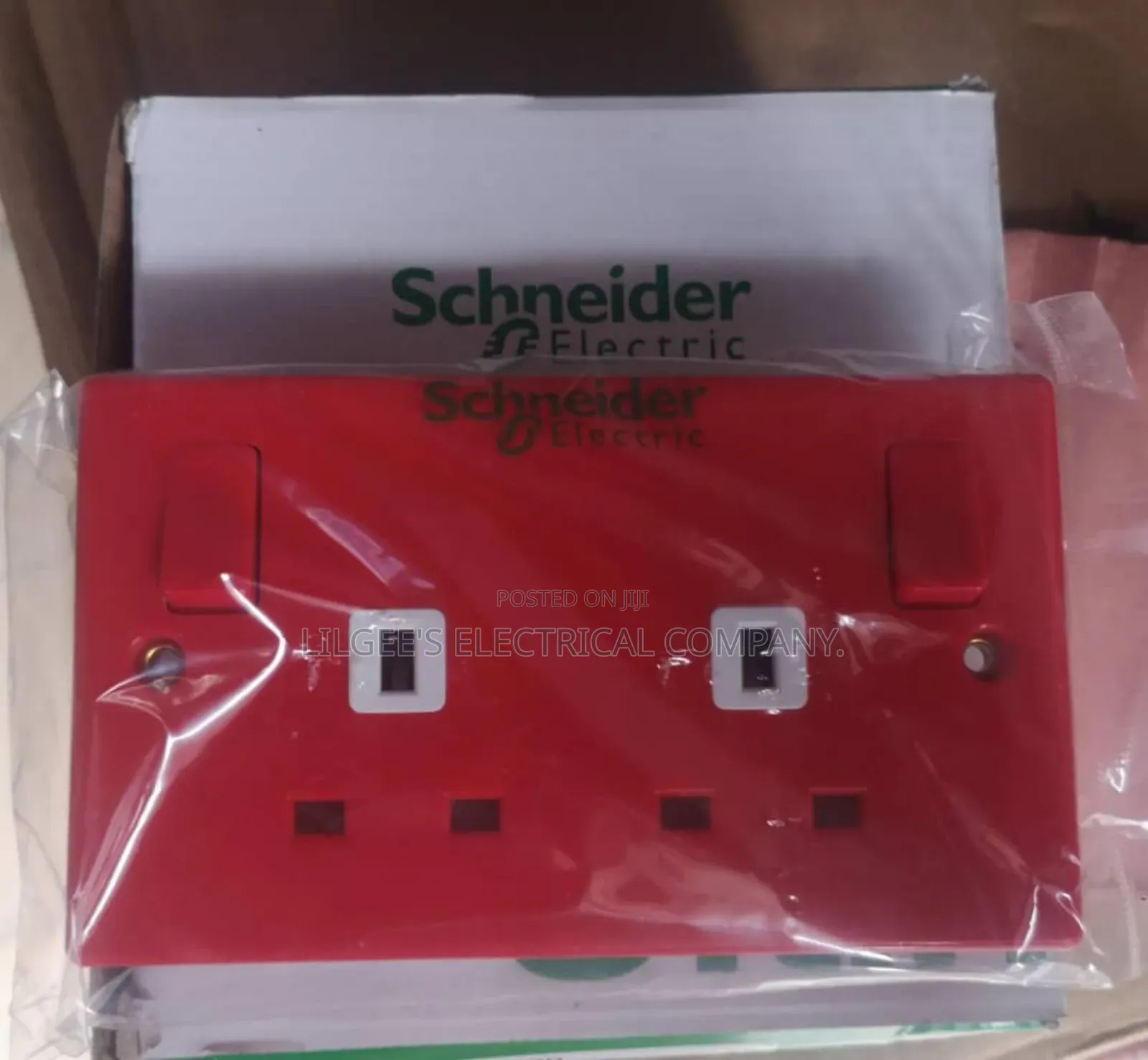 Schneider 13 Amps Red Socket