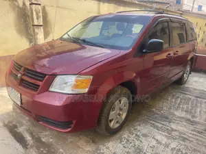 Dodge Caravan 2008 Red
