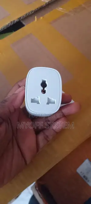 Smart Universal Tuya Wi-fi Socket Plug