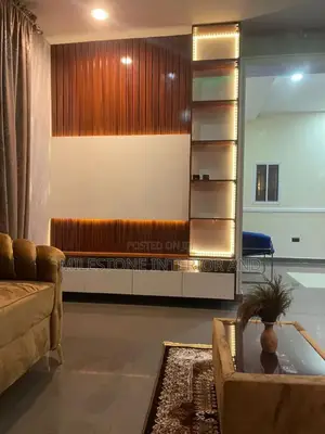High Quality Tv Panel With Clauding, Console and Shelf