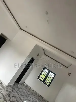 2bdrm Block of Flats in Avu Junction, Owerri for rent