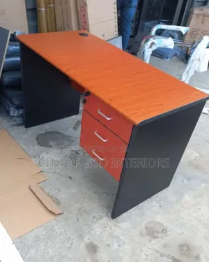Quality Office Table With 3 Drawer