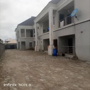 1bdrm Block of Flats in Private Estate for rent