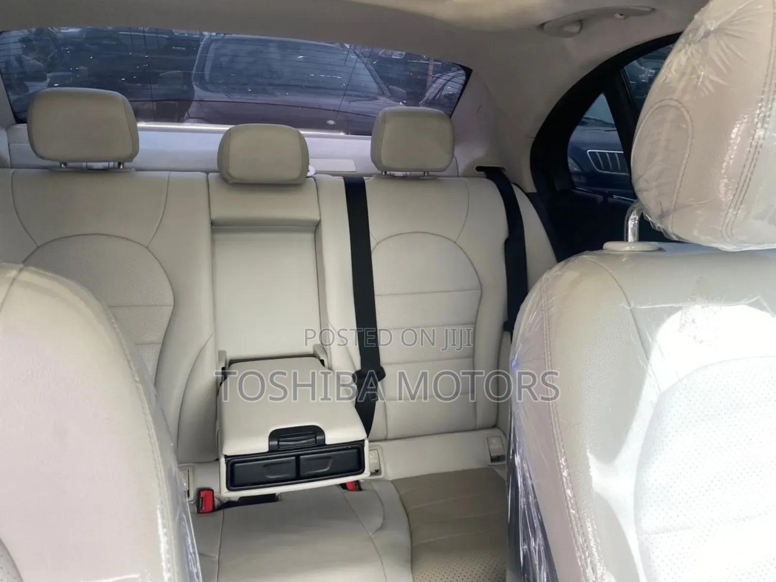 Mercedes-Benz C300 2015 Silver