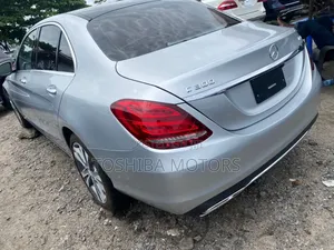 Mercedes-Benz C300 2015 Silver