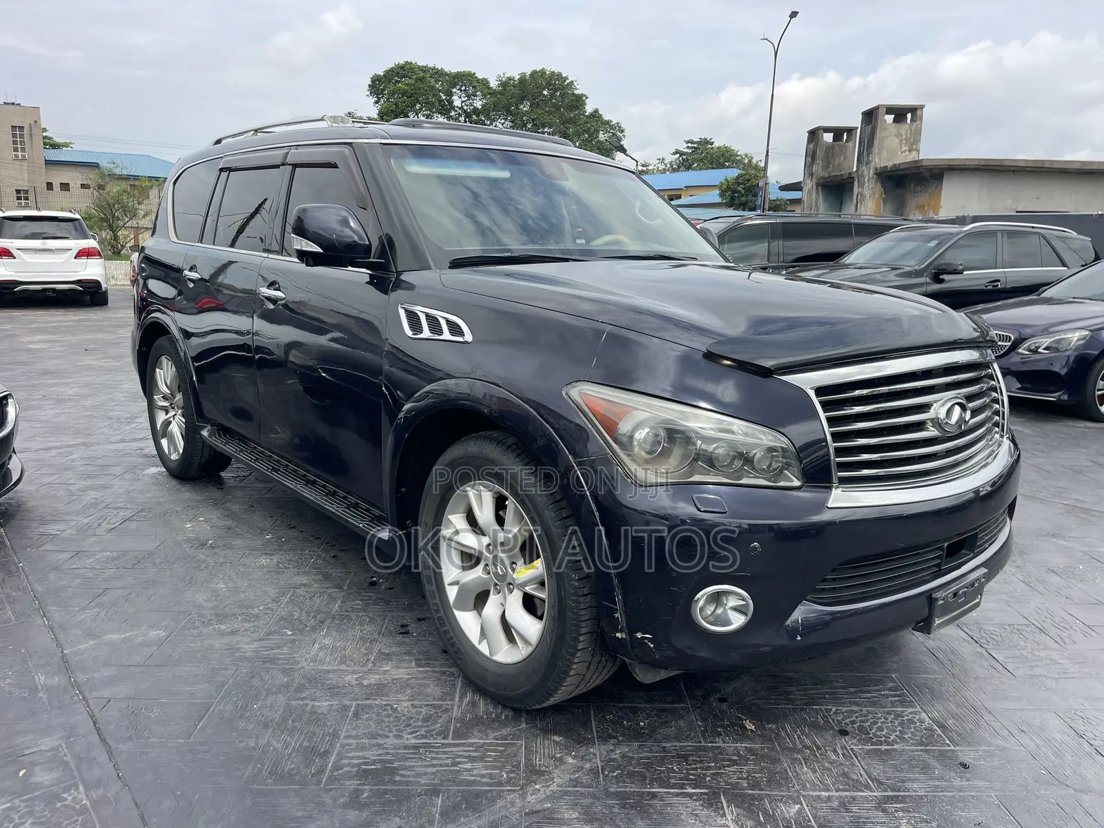 Infiniti QX56 2013 Black