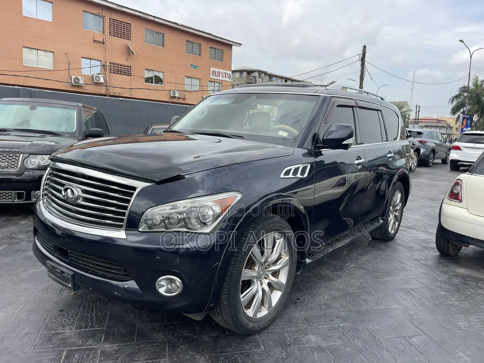 Infiniti QX56 2013 Black