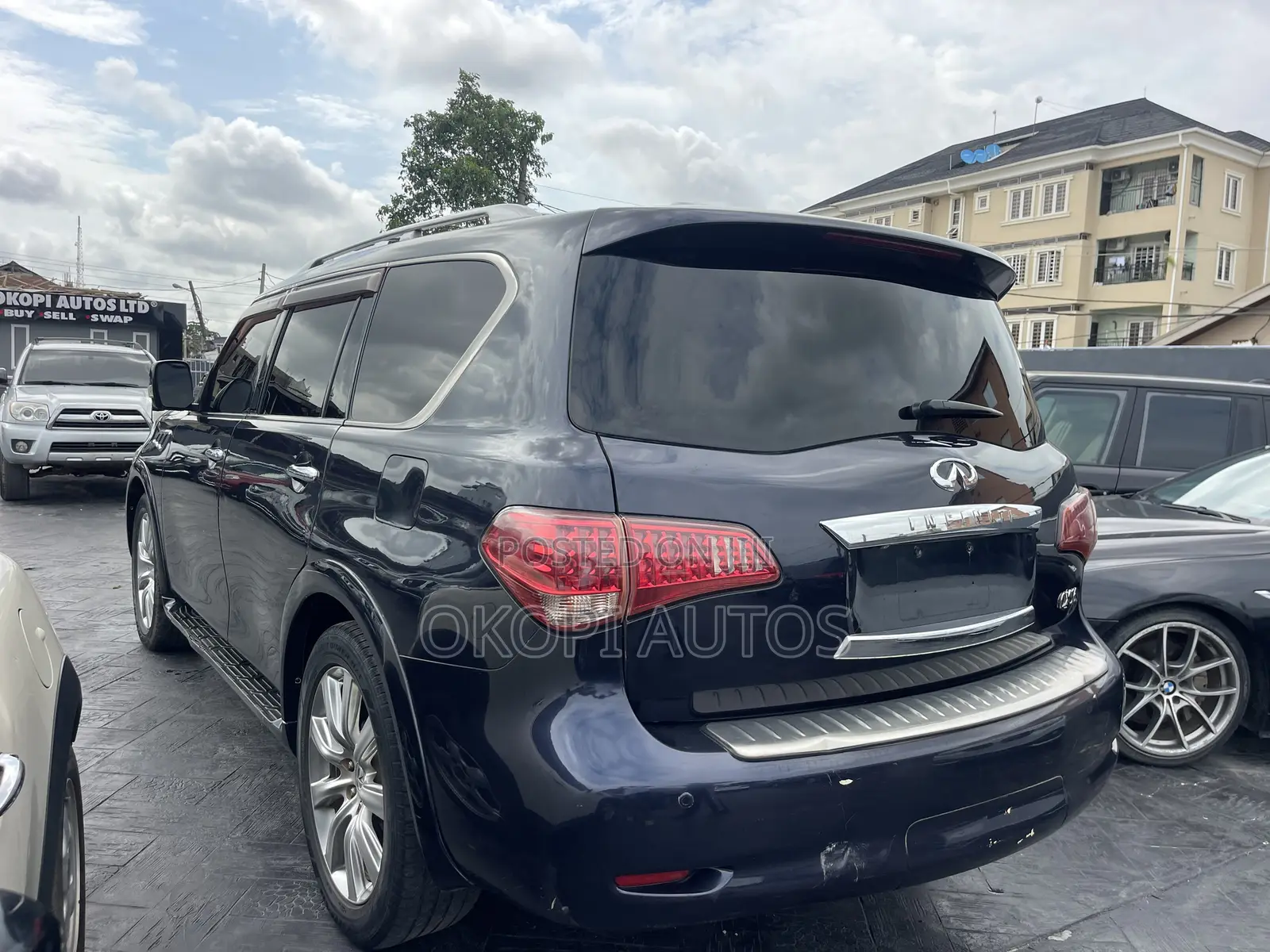Infiniti QX56 2013 Black