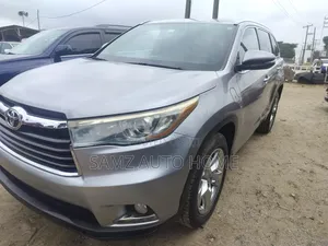 Photo - Toyota Highlander Limited 4dr SUV (3.5L 6cyl 6A) 2014 Silver