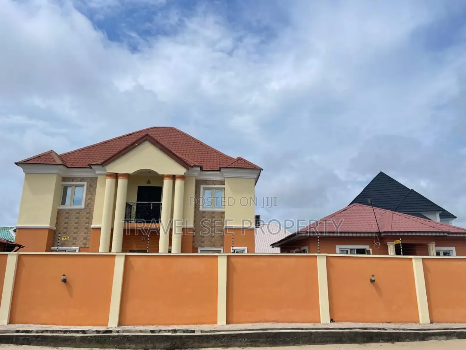 Furnished 3bdrm Block of Flats in Mayfair Garden for sale