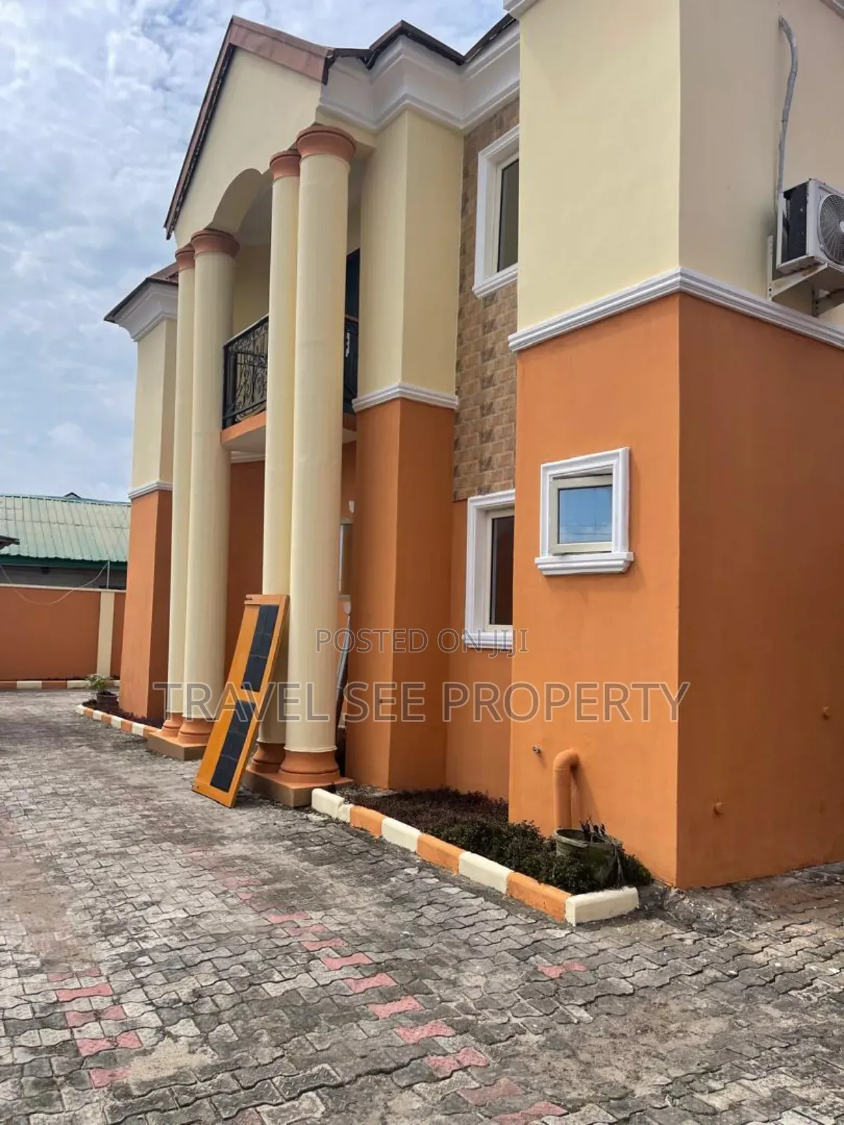 Furnished 3bdrm Block of Flats in Mayfair Garden for sale