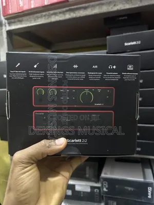 Focusrite Scarlett 2i2 4th Gen Audio Interface
