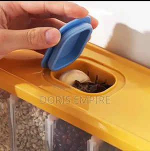 Kitchen Rice Dispensers Wall-Mounted Food Storage Container