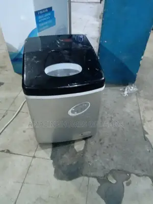 Ice Cube Maker