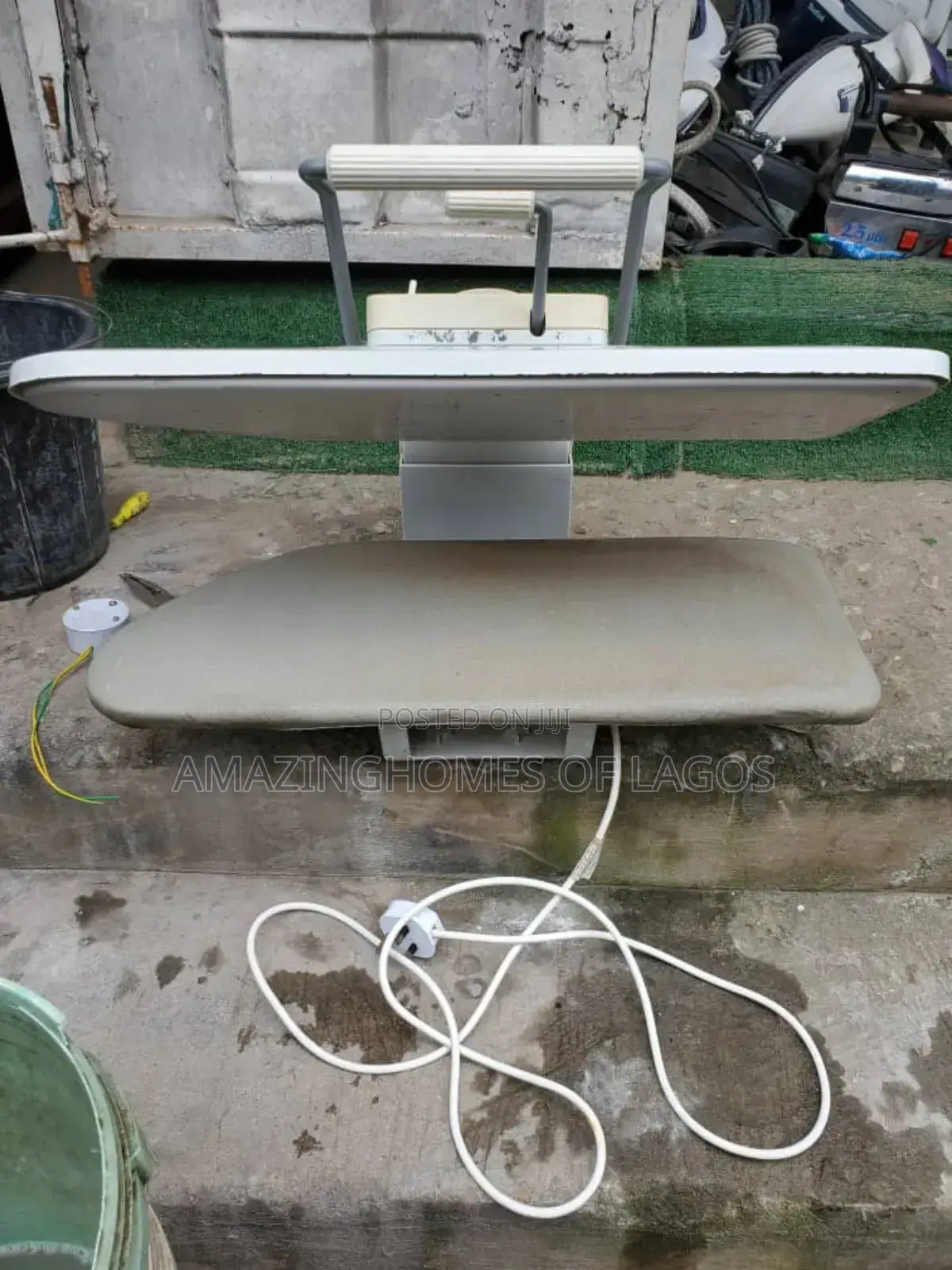 Singer Magic Press 4 Iron