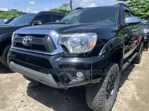 Toyota Tacoma 2015 Black