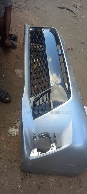 Complete Front Tokunbor Bumper Toyota Sienna 2018