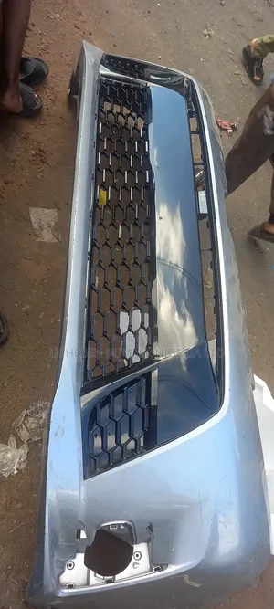 Complete Front Tokunbor Bumper Toyota Sienna 2018