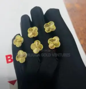 Pure Gold 750 Italy 18karat VCA Earrings