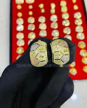 Pure Gold 750 Italy 18karat Earrings