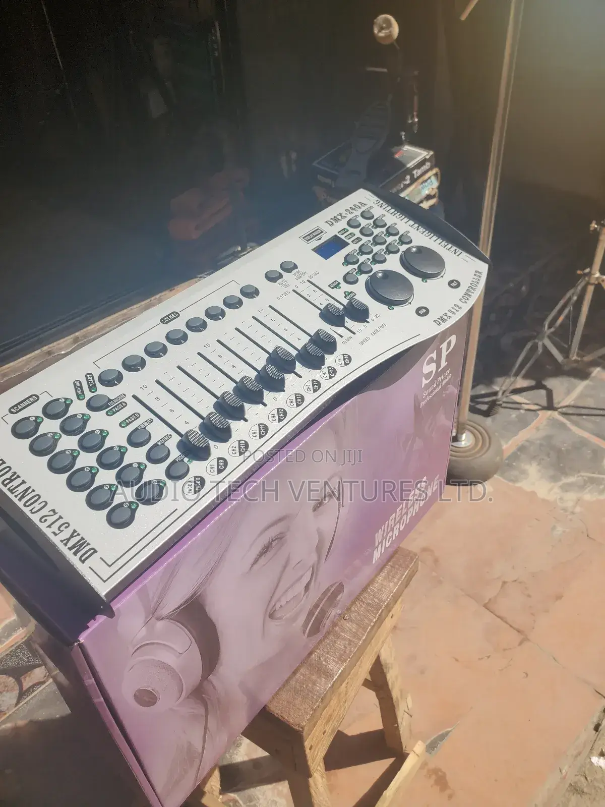Intelligent Lighting DMX-240a Controller