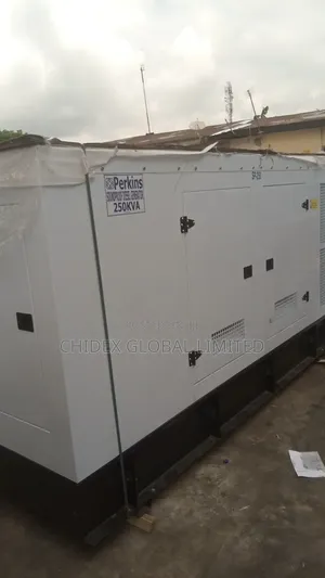 250kva Perkins Soundproof Diesel Generator 100% Copper Coil