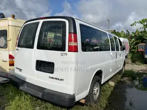 Chevrolet 3500 2013 White