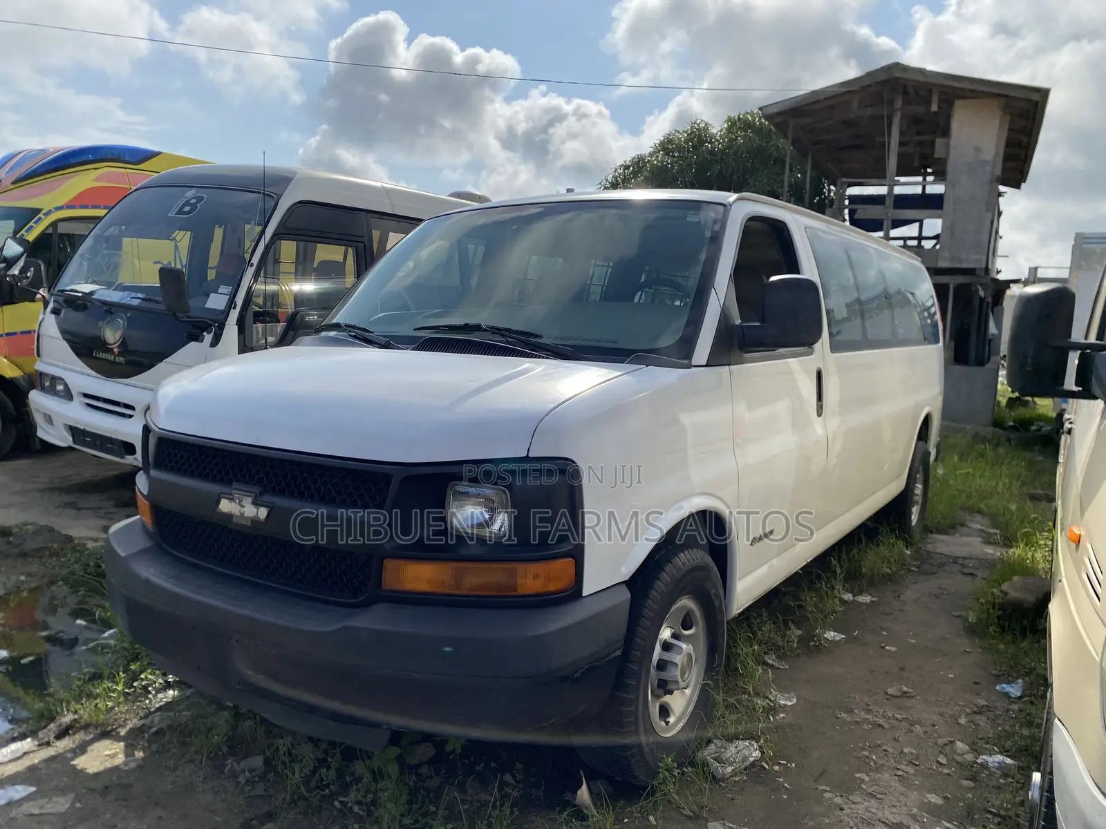 Chevrolet 3500 2013 White