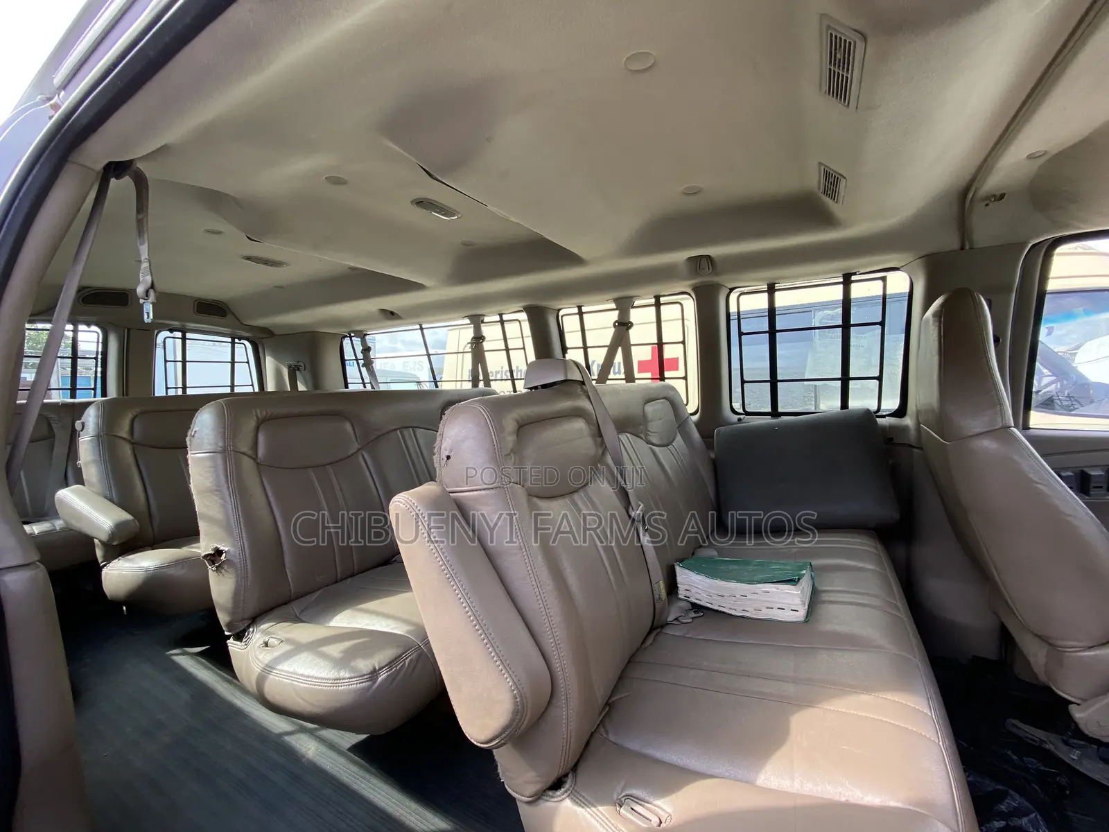Chevrolet 3500 2013 White