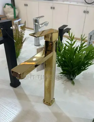 England Gold Long Basin Faucet