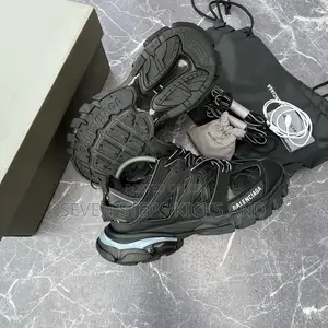 Original Balenciaga Track Runner Led Light Luxury Sneakers
