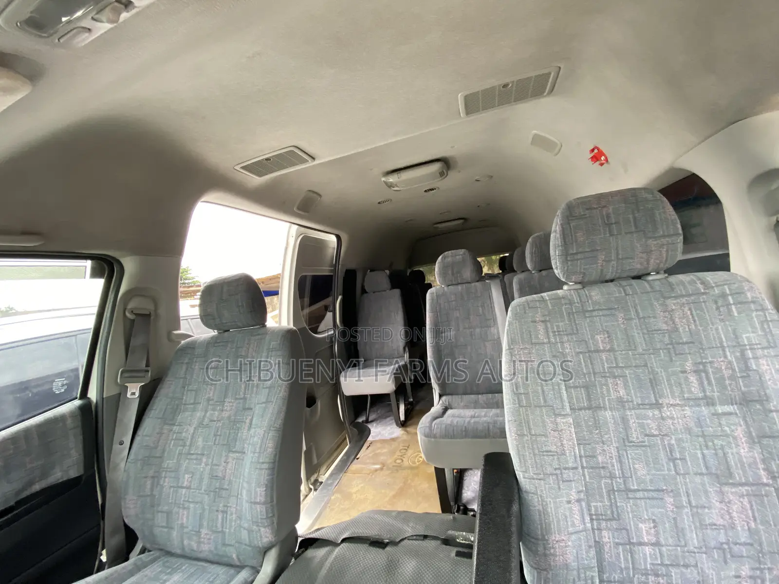 Toyota HiAce 2015 White