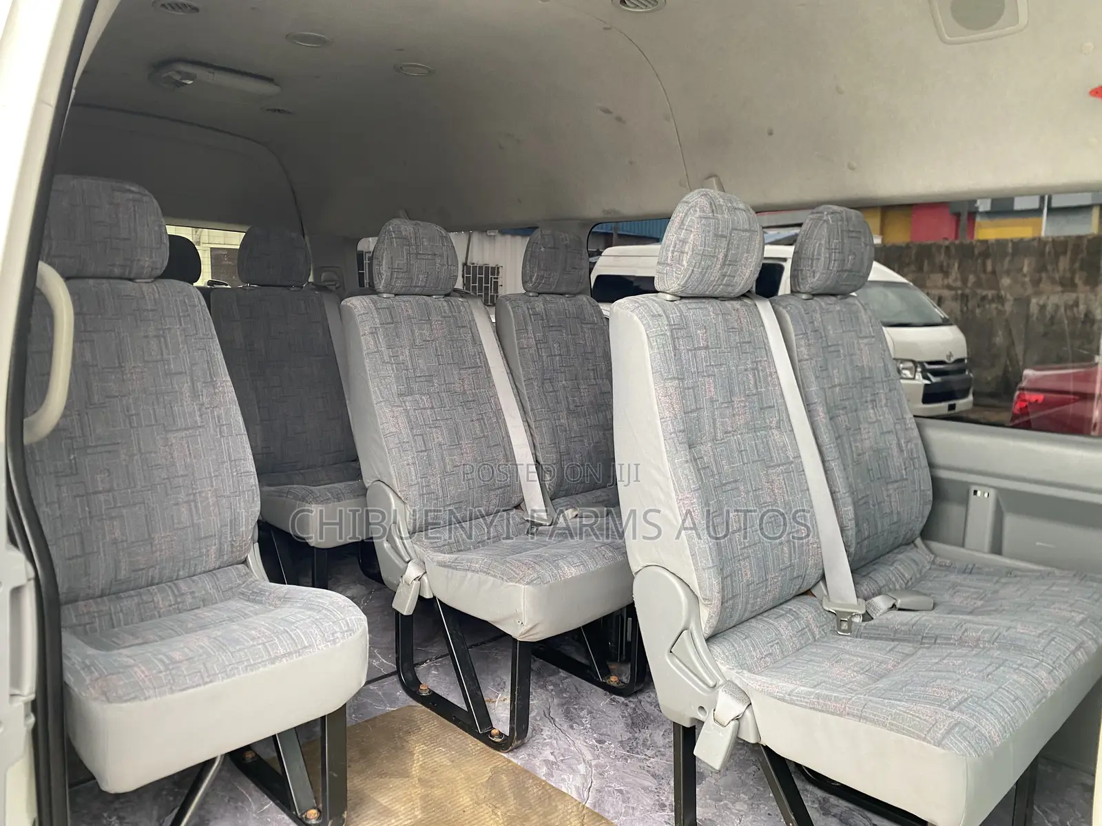 Toyota HiAce 2015 White