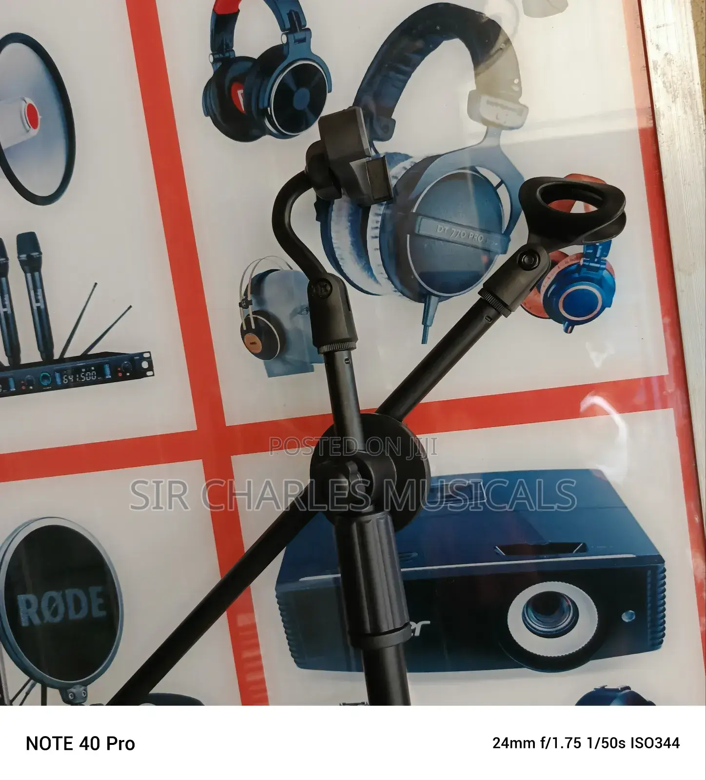 3 Leg Microphone Stand Double With Phone Holder
