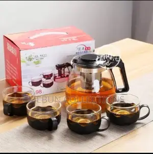 Glass Teapot With 4 Tea Cups