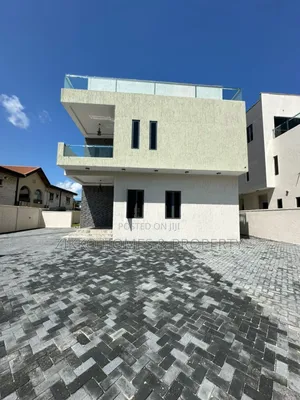 Furnished 5bdrm Duplex in Lekki for sale