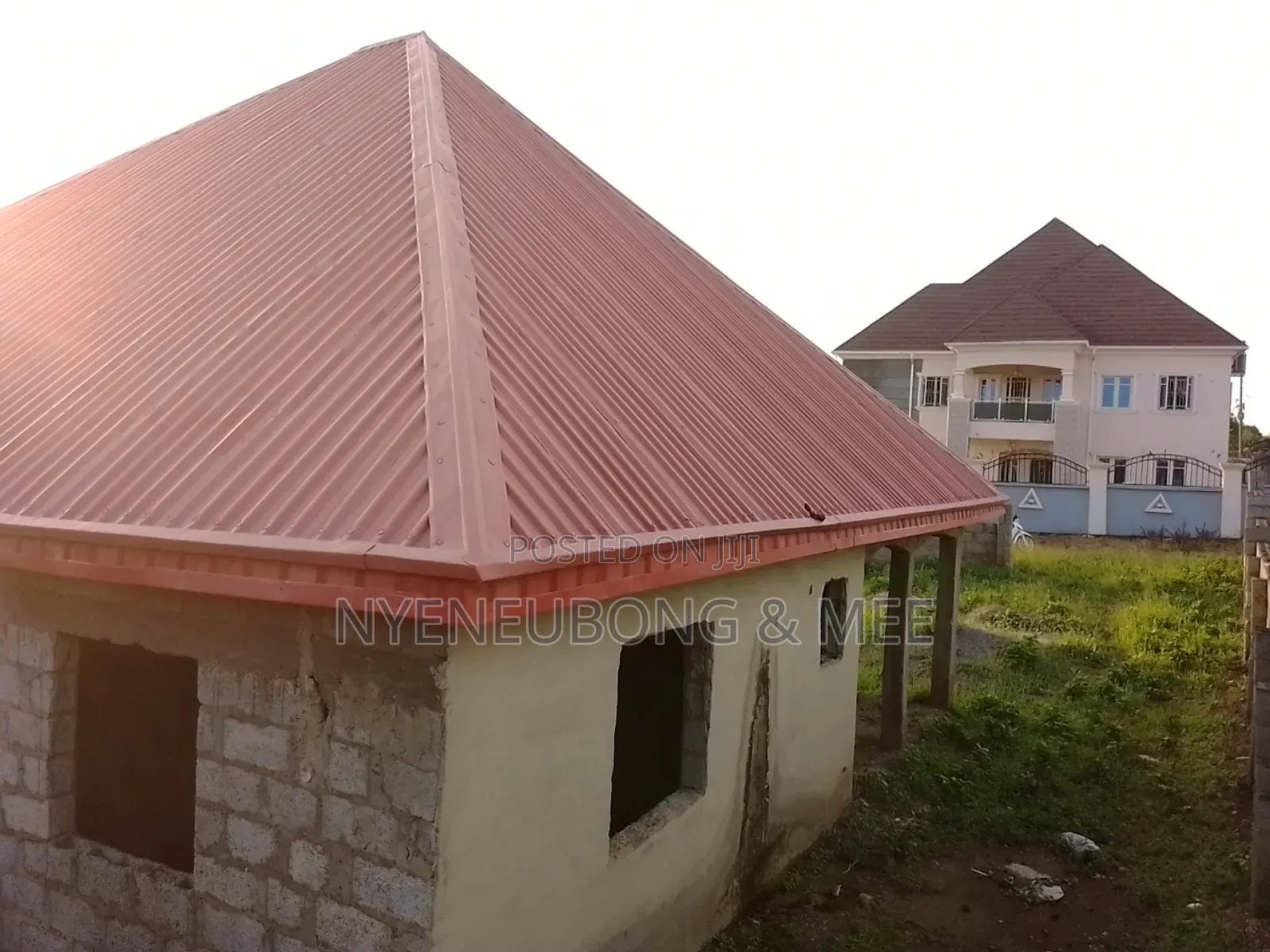 2bdrm Bungalow in Phase 4 / Jikwoyi for sale