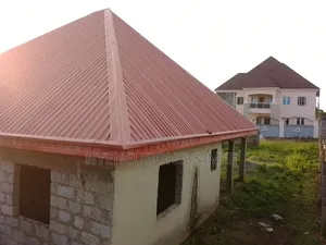 2bdrm Bungalow in Phase 4 / Jikwoyi for sale