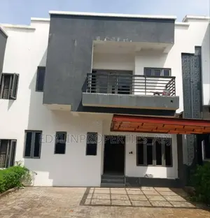 4bdrm Duplex in Inside An Estate, Life Camp for sale