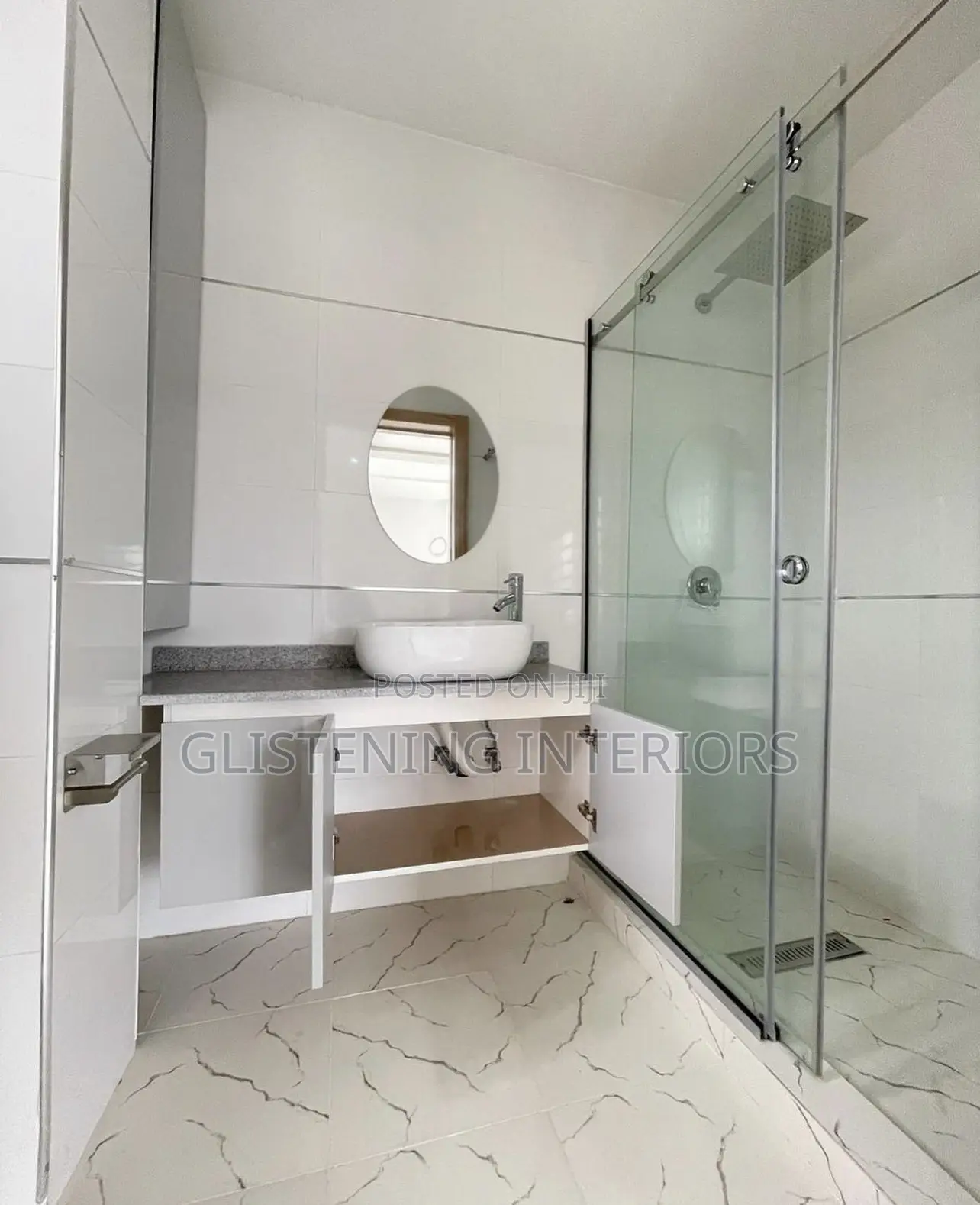 10mm Tempered Silver Sliding Cubicle
