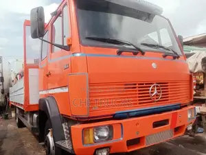 Double Cabin 814 Pickup Truck