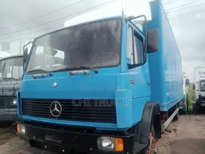 814 Cargo Truck