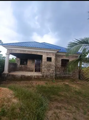 3bdrm Bungalow in Uyo for sale